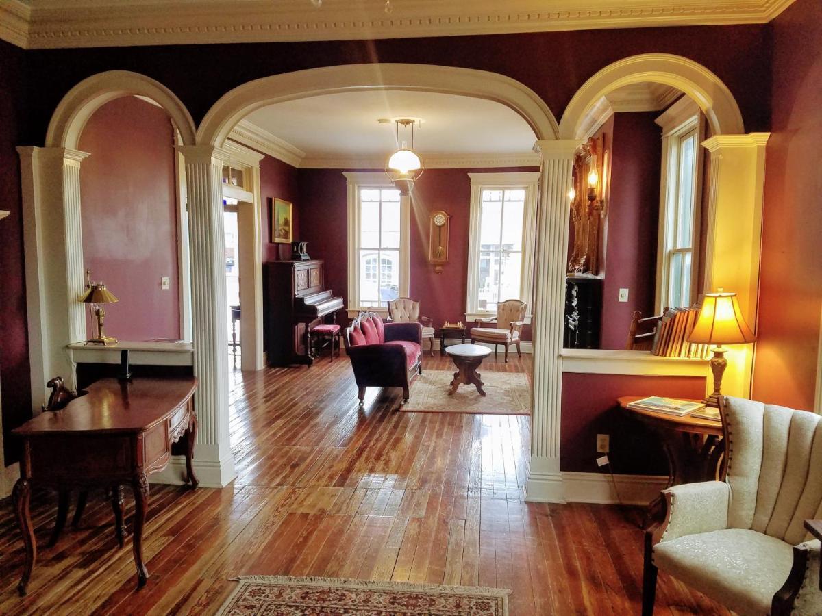 Iron Horse Hotel Blackwater Esterno foto
