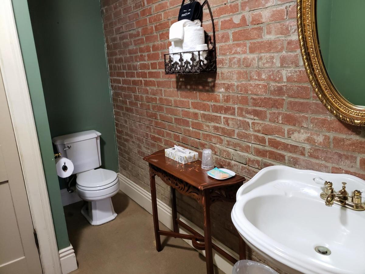 Iron Horse Hotel Blackwater Esterno foto