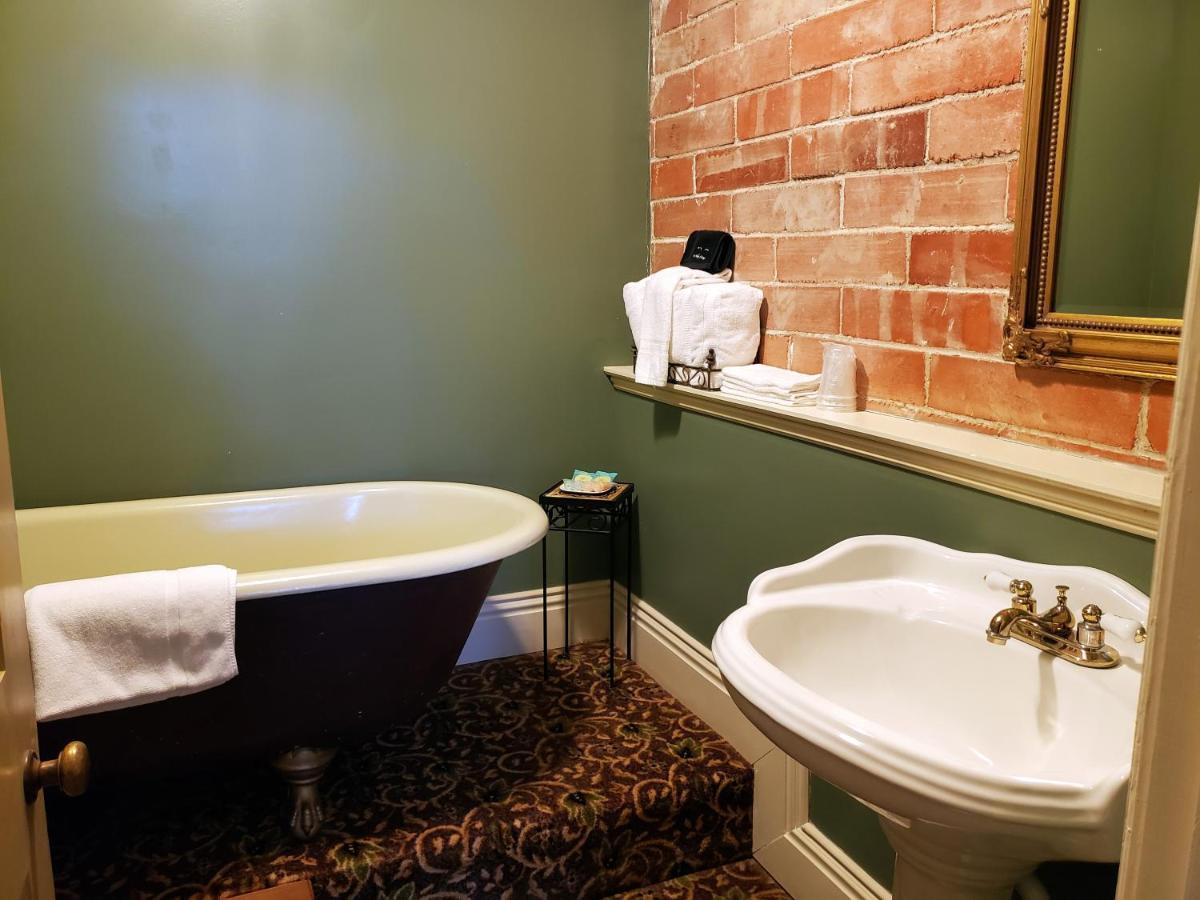 Iron Horse Hotel Blackwater Esterno foto