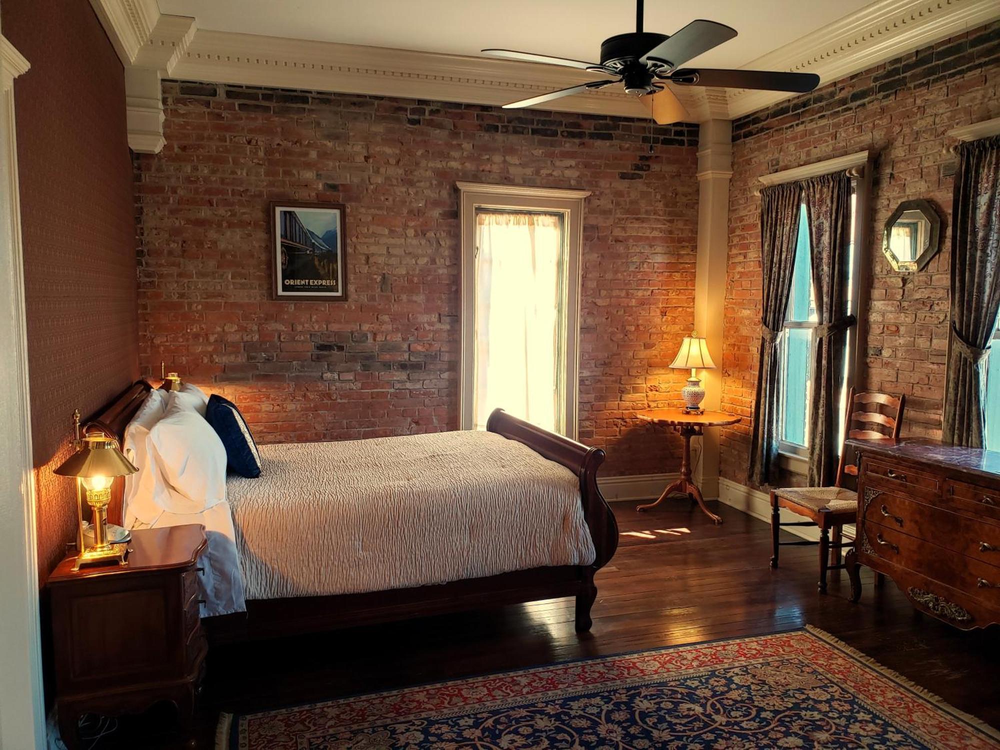 Iron Horse Hotel Blackwater Esterno foto