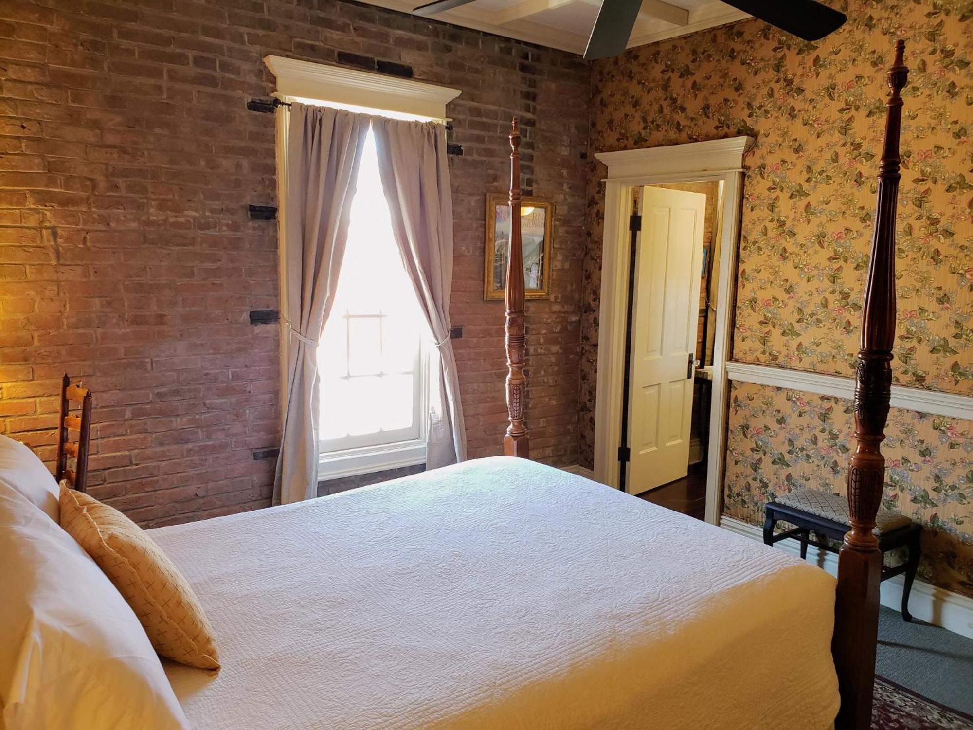 Iron Horse Hotel Blackwater Esterno foto