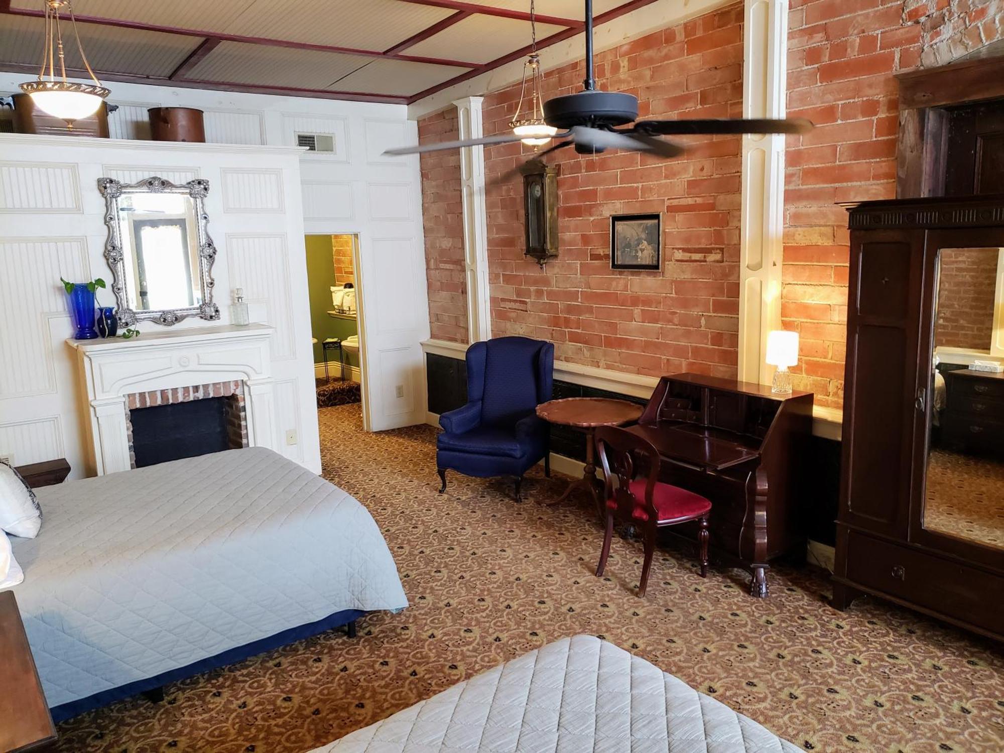Iron Horse Hotel Blackwater Esterno foto